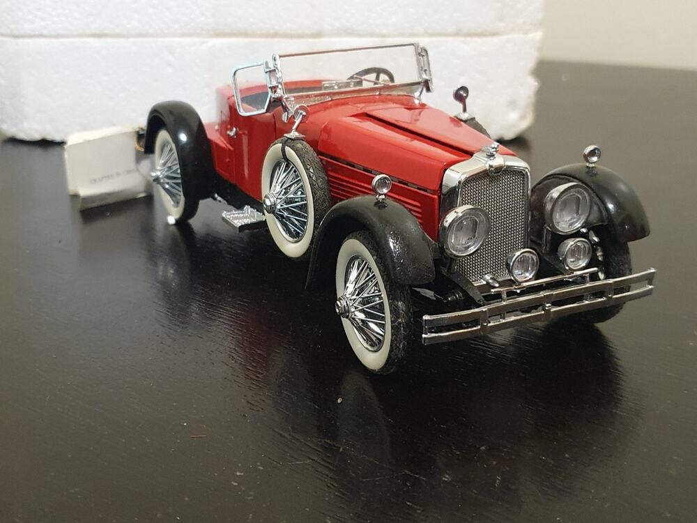 Franklin Mint 1928 Stutz Black Hawk Boattail Speedster Red 1/24 Diecast Car